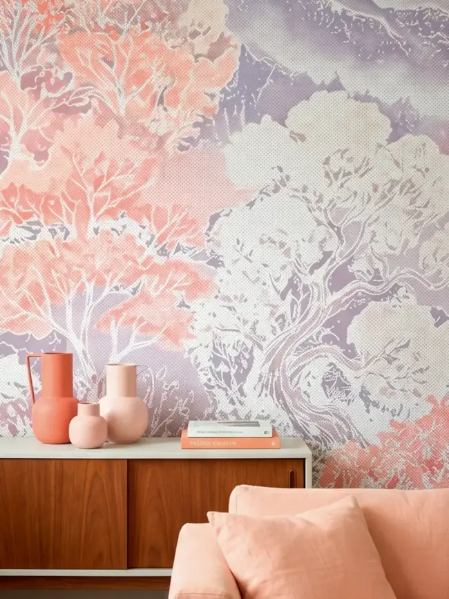 Фотообои "Горная линия" арт:10024 светлый горный пейзаж с лесом и тонкой графикой в интерьере гостиной с близкого ракурса