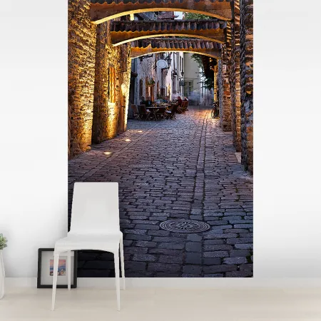 Фотообои Улочка с каменными арками, арт. 44221, пример фотообоев на стене