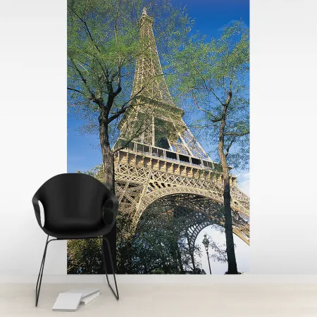Фотообои Эйфелева башня, арт. 45015, пример фотообоев на стене
