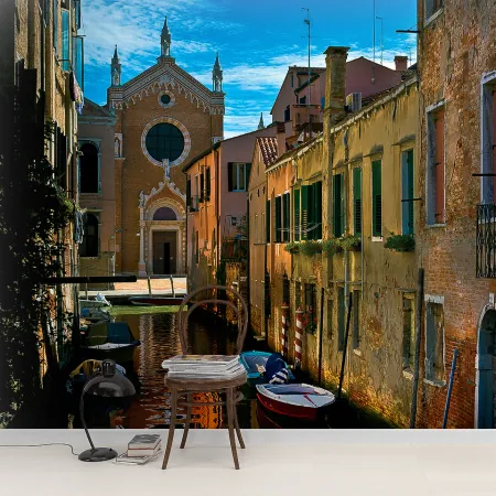 Фотообои Улица в Венеции, арт. 45092, пример фотообоев на стене
