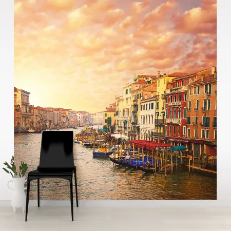 Фотообои Венеция в оранжевых тонах, арт. 45280, пример фотообоев на стене