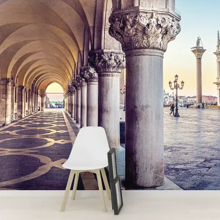 Фотообои Площадь в Венеции, арт. 45457, пример фотообоев на стене