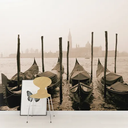Фотообои Гондолы в Венеции, арт. 59010, пример фотообоев на стене